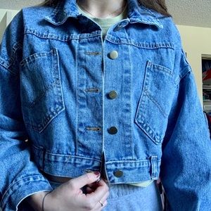 Cropped jean jacket | women’s trucker jacket